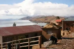 Vue en hauteur du lac Titicaca en Bolivie | itinerares